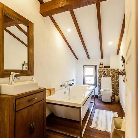 Auf Zwei Etagen, Mit Garten Und Ueberdachtem Grillplatz Tatil Evi